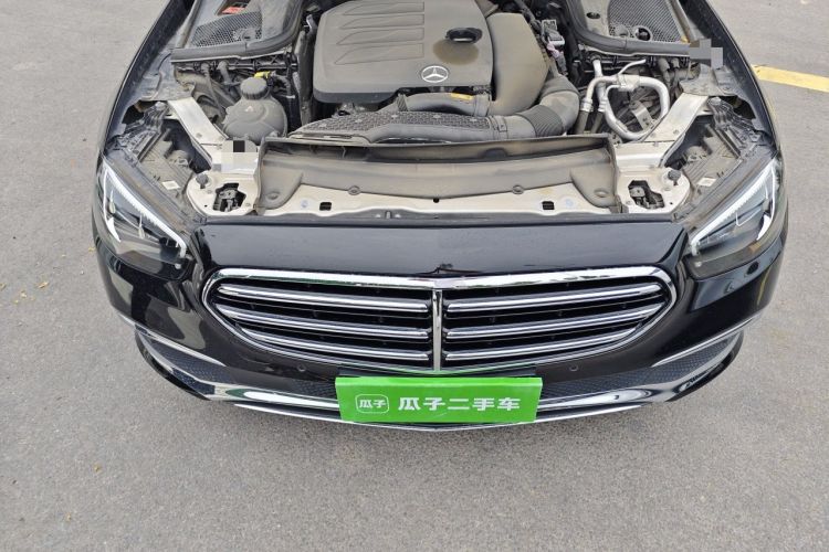 Used Mercedes-Benz E-Class 2022 E 260 L Engine Bay