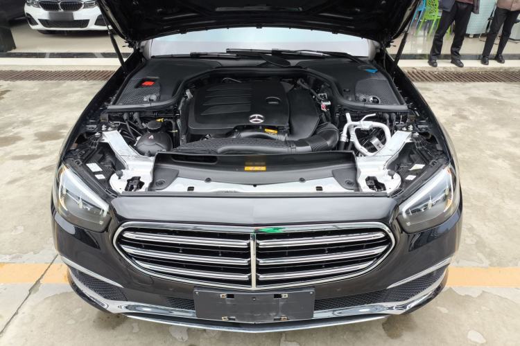 Used Mercedes-Benz E-Class 2022 Updated E 260 L Engine Bay