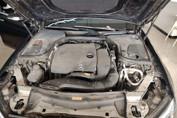 Used Mercedes-Benz E-Class 2022 Second Facelift E 300 L Sporty and Stylish Edition Engine Bay