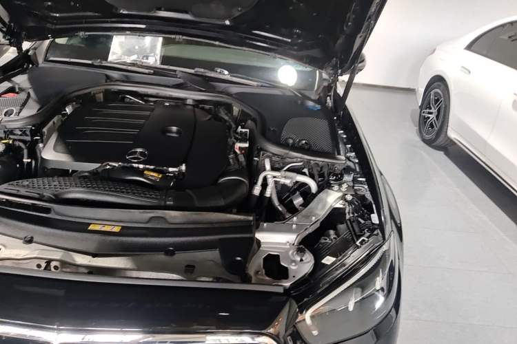 Used Mercedes-Benz E-Class 2022 Updated E 300 L Stylish Edition Engine Bay Left
