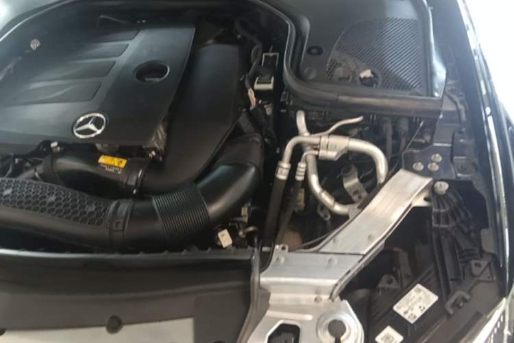 Used Mercedes-Benz E-Class 2022 Revised Version E 300 L Fashion Edition Engine Bay Left