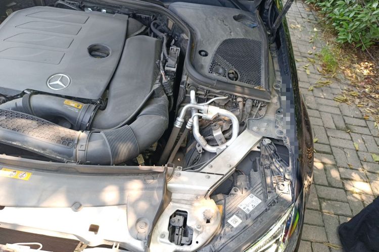 Used Mercedes-Benz E-Class 2022 Second Facelift E 300 L Sport Luxury Edition Engine Bay Left