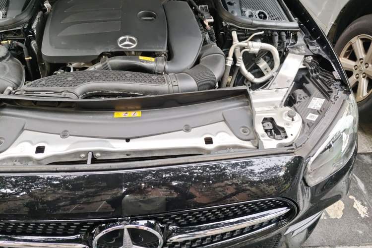 Used Mercedes-Benz E-Class 2022 E 300 L Sport Luxury Edition Engine Bay Left