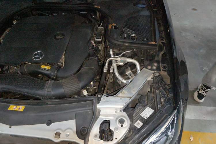 Used Mercedes-Benz E-Class 2022 Revised Version E 300 L Fashion Edition Engine Bay Left