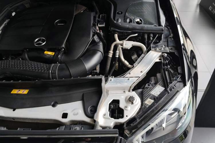 Used Mercedes-Benz E-Class 2022 E 260 L Engine Bay Left