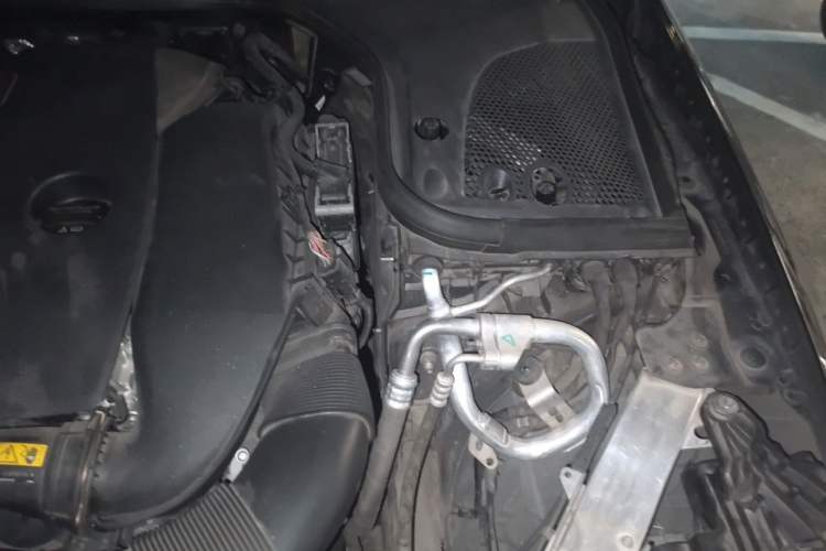 Used Mercedes-Benz E-Class 2022 Revised Version E 300 L Sporty and Stylish Edition Engine Bay Left