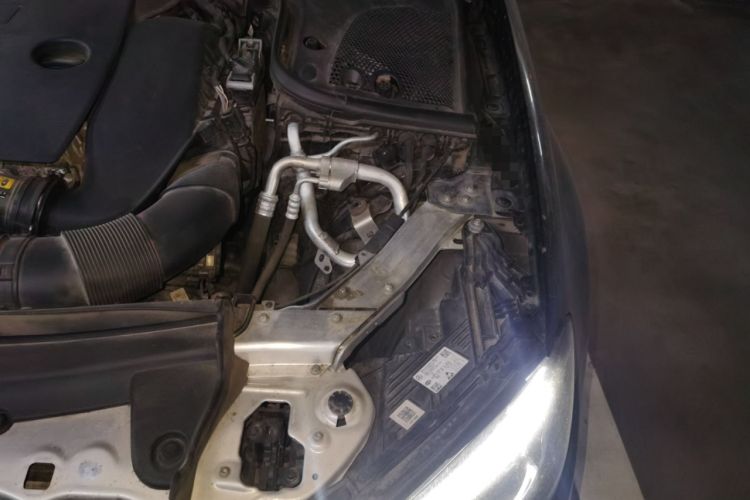 Used Mercedes-Benz E-Class 2022 Revised Version E 300 L Luxury Edition Engine Bay Left