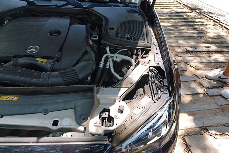 Used Mercedes-Benz E-Class 2022 Revised Version E 300 L Luxury Edition Engine Bay Left
