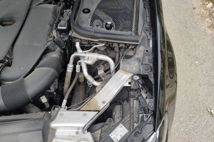 Used Mercedes-Benz E-Class 2022 Updated E 260 L Engine Bay Left