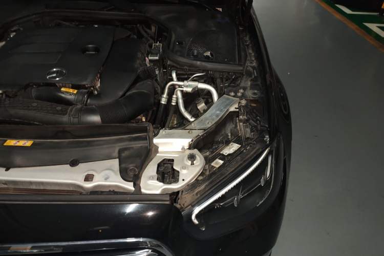 Used Mercedes-Benz E-Class 2022 Updated E 260 L Engine Bay Left