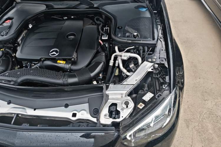 Used Mercedes-Benz E-Class 2022 E 260 L Engine Bay Left