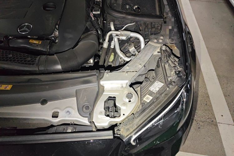 Used Mercedes-Benz E-Class 2022 Second Facelift E 300 L Fashion Edition Engine Bay Left
