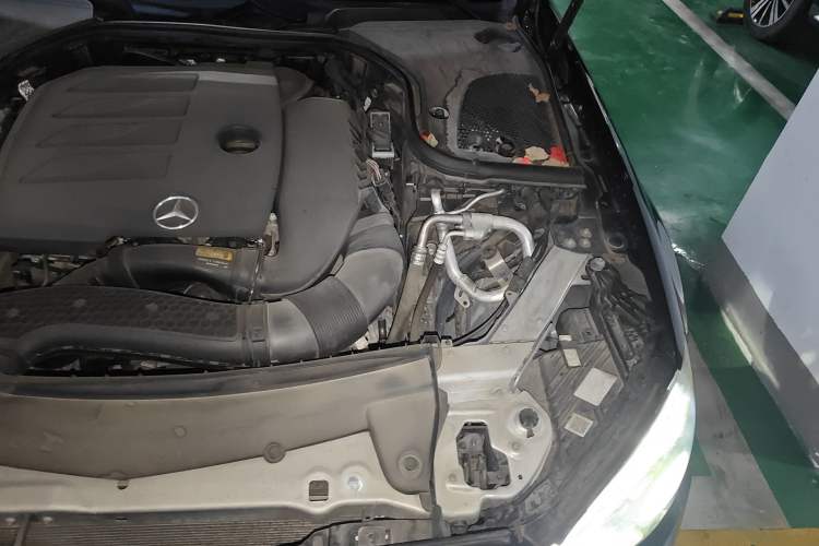 Used Mercedes-Benz E-Class 2022 Updated E 300 L Luxury Edition Engine Bay Left
