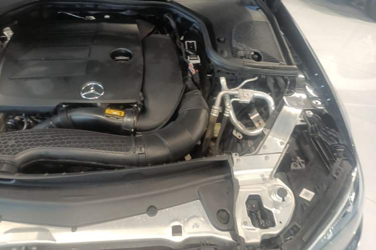 Used Mercedes-Benz E-Class 2022 E 260 L Engine Bay Left