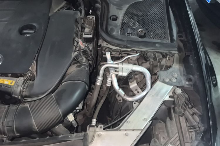 Used Mercedes-Benz E-Class 2022 E 260 L Engine Bay Left
