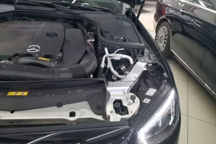 Used Mercedes-Benz E-Class 2022 Second Facelift E 300 L Luxury Edition Engine Bay Left