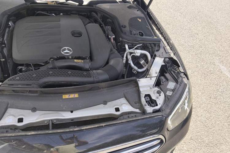 Used Mercedes-Benz E-Class 2022 Revised Version E 300 L Luxury Edition Engine Bay Left