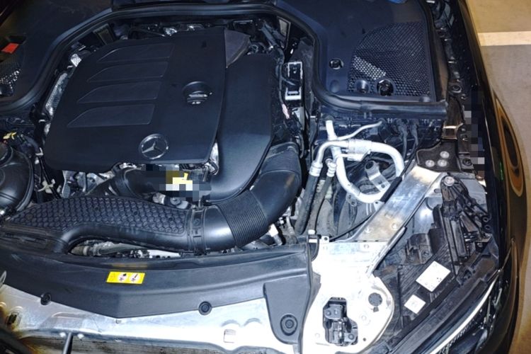 Used Mercedes-Benz E-Class 2022 Revised Version E 300 L Luxury Edition Engine Bay Left