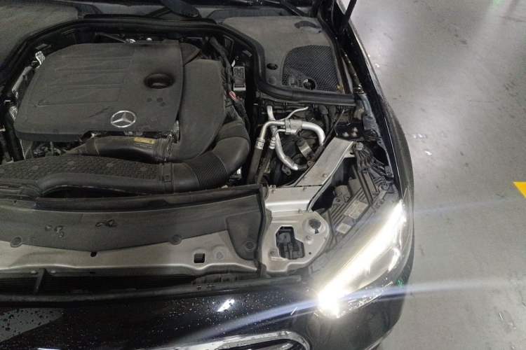 Used Mercedes-Benz E-Class 2022 E 260 L Engine Bay Left