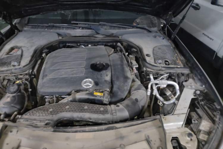 Used Mercedes-Benz E-Class 2022 Updated E 300 L Luxury Edition Engine Bay Left