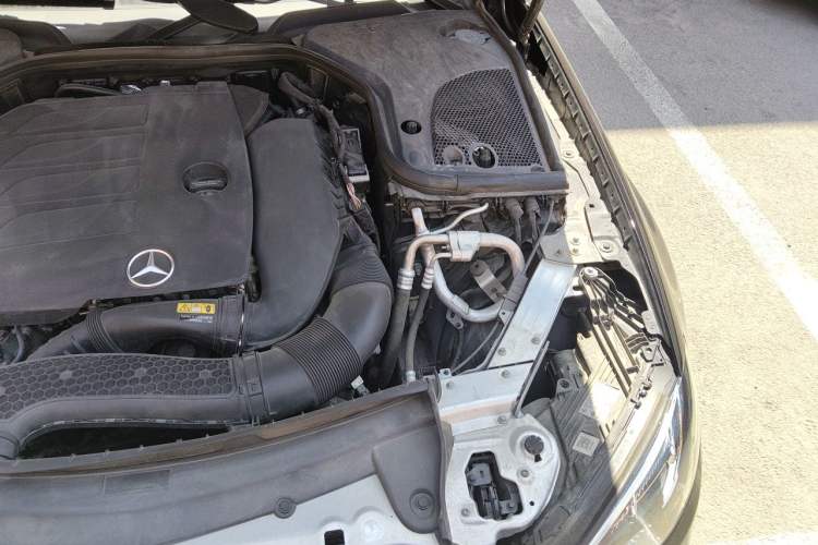 Used Mercedes-Benz E-Class 2022 E 260 L Engine Bay Left