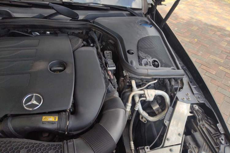 Used Mercedes-Benz E-Class 2022 E 300 Luxury Sport Edition Engine Bay Left