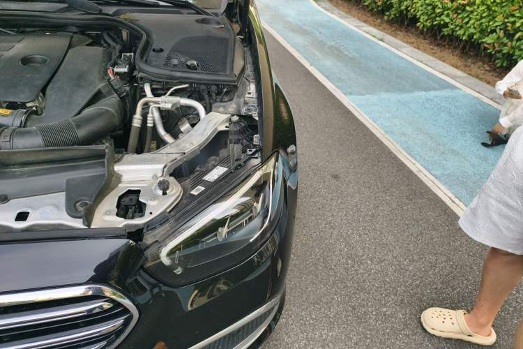 Used Mercedes-Benz E-Class 2022 Second Facelift E 300 L Fashion Edition Engine Bay Left