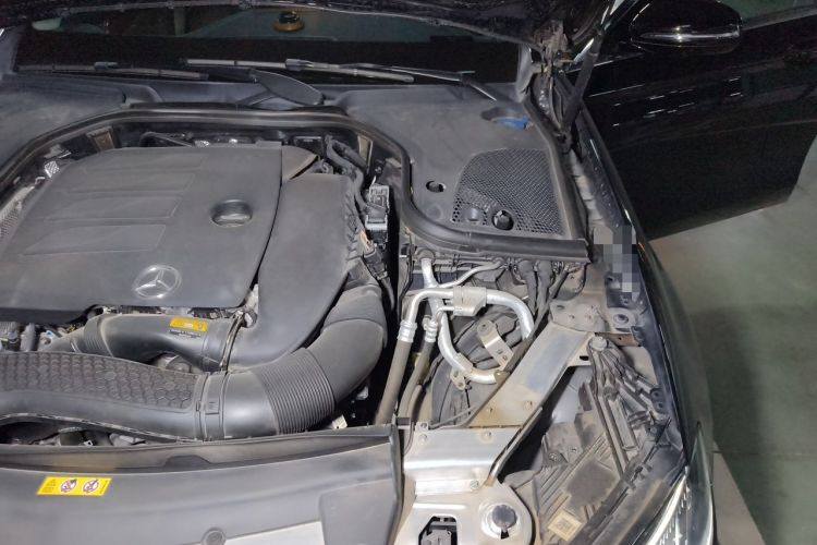 Used Mercedes-Benz E-Class 2022 Revised Version E 300 L Luxury Edition Engine Bay Left