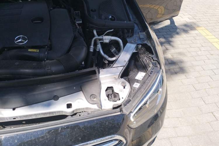 Used Mercedes-Benz E-Class 2022 Second Facelift E 260 L Engine Bay Left