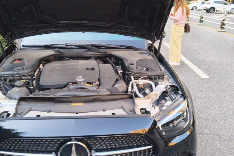 Used Mercedes-Benz E-Class 2022 Second Facelift E 300 L Sport Luxury Edition Engine Bay Left