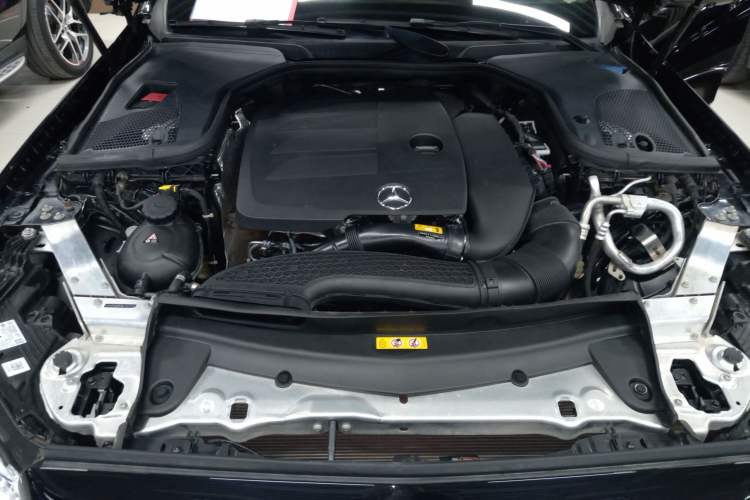 Used Mercedes-Benz E-Class 2022 Updated E 300 L Luxury Edition Engine Bay