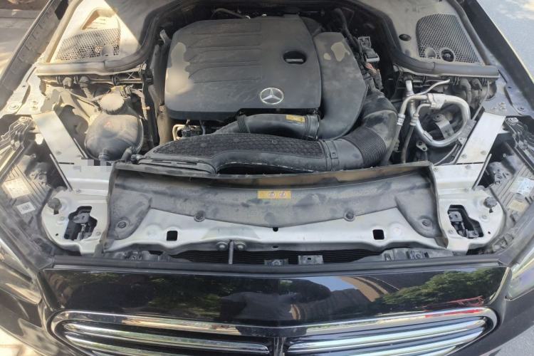 Used Mercedes-Benz E-Class 2022 E 260 L Engine Bay