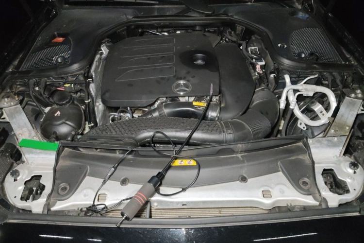 Used Mercedes-Benz E-Class 2022 Revised Version E 300 L Fashion Edition Engine Bay