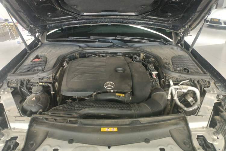 Used Mercedes-Benz E-Class 2022 Second Facelift E 260 L Engine Bay