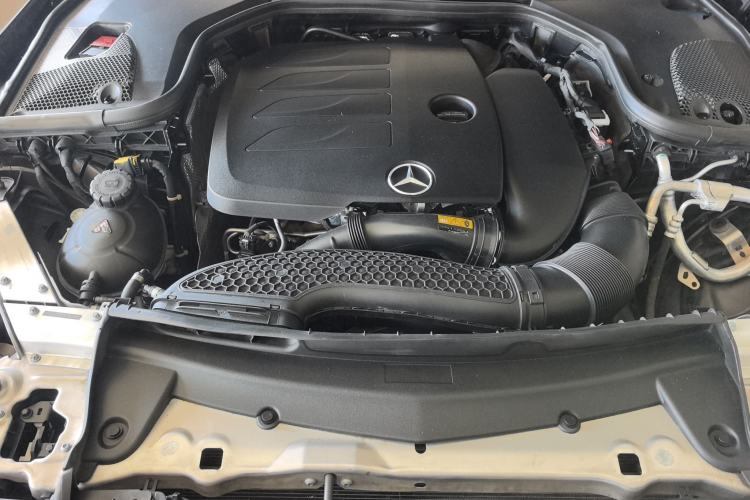 Used Mercedes-Benz E-Class 2022 Revised Version E 300 L Sporty and Stylish Edition Engine Bay