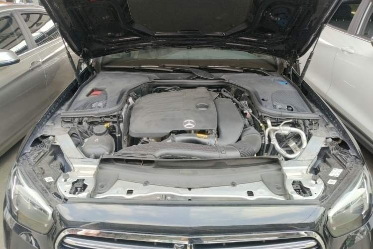 Used Mercedes-Benz E-Class 2022 Second Facelift E 300 L Sporty and Stylish Edition Engine Bay