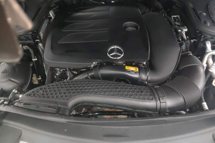 Used Mercedes-Benz E-Class 2022 Updated E 300 L Luxury Edition Engine Bay