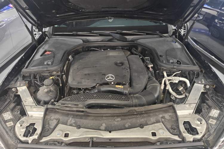 Used Mercedes-Benz E-Class 2022 Updated E 300 L Luxury Edition Engine Bay
