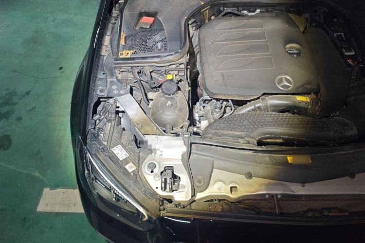 Used Mercedes-Benz E-Class 2022 Revised Version E 300 L Luxury Edition Engine Bay Right