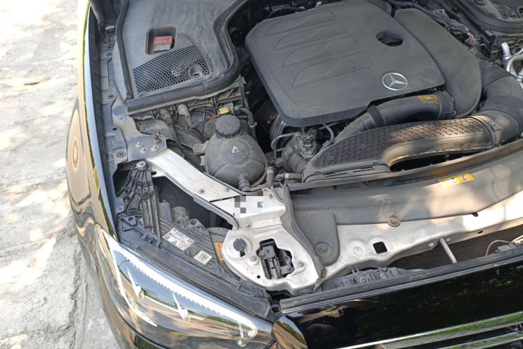 Used Mercedes-Benz E-Class 2022 Second Facelift E 300 L Sport Luxury Edition Engine Bay Right