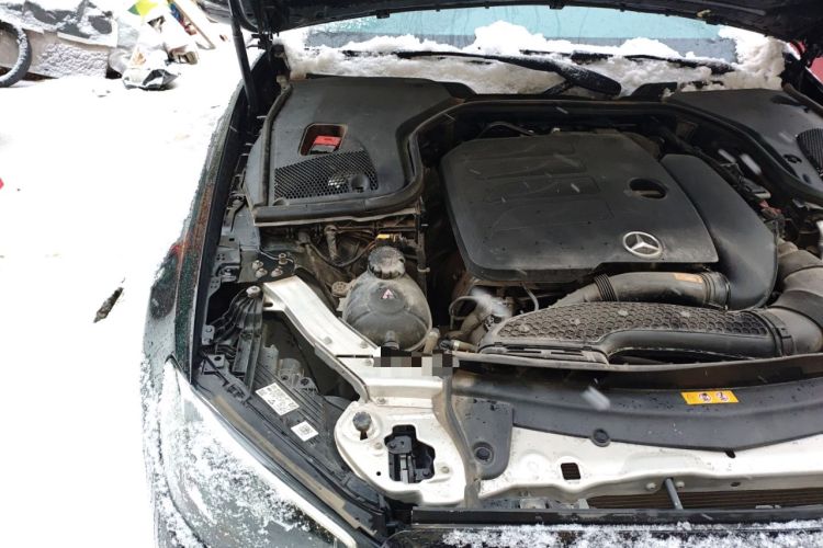 Used Mercedes-Benz E-Class 2022 Updated E 260 L Engine Bay Right