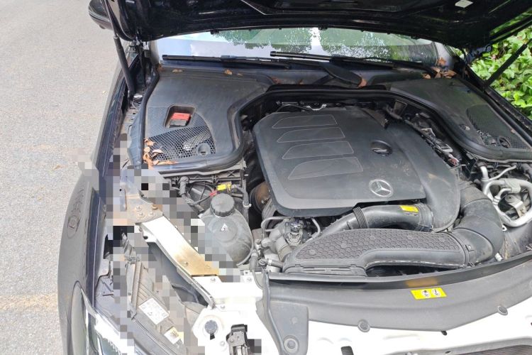 Used Mercedes-Benz E-Class 2022 E 300 L Luxury Model Engine Bay Right