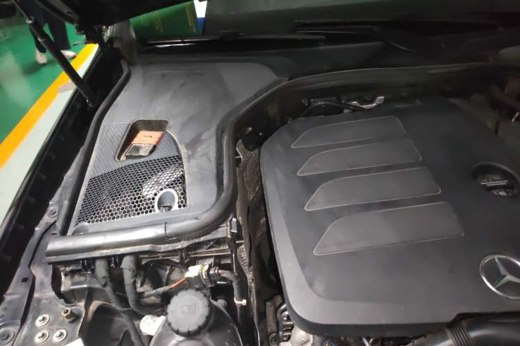 Used Mercedes-Benz E-Class 2022 Updated E 300 L Stylish Edition Engine Bay Right