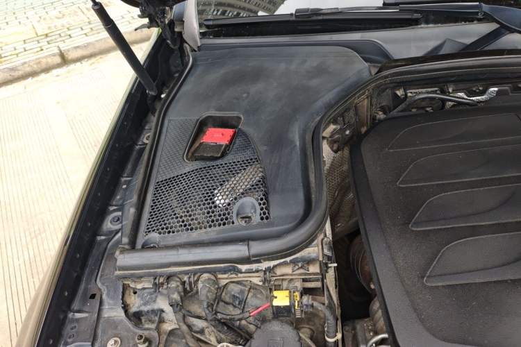 Used Mercedes-Benz E-Class 2022 Updated E 300 L Stylish Edition Engine Bay Right