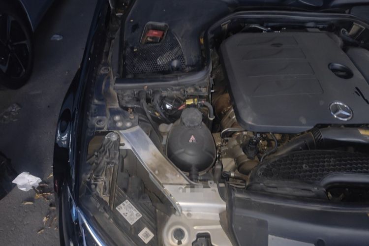 Used Mercedes-Benz E-Class 2022 Revised Version E 300 L Luxury Edition Engine Bay Right