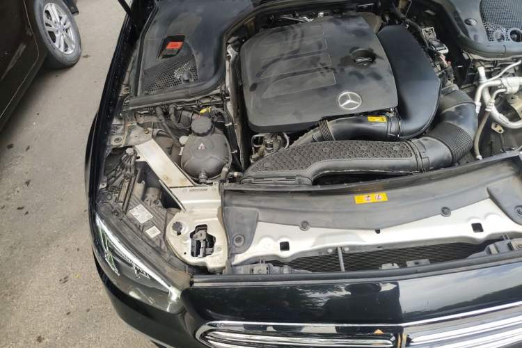 Used Mercedes-Benz E-Class 2022 E 260 L Engine Bay Right