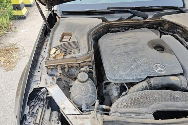Used Mercedes-Benz E-Class 2022 Revised Version E 300 L Fashion Edition Engine Bay Right