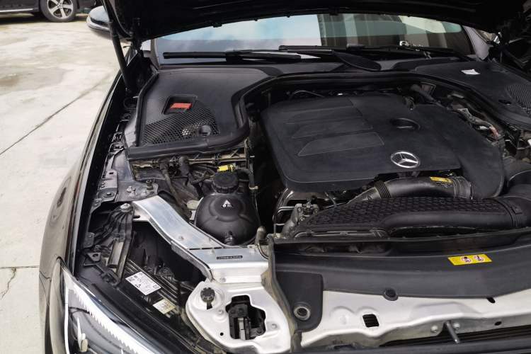 Used Mercedes-Benz E-Class 2022 Updated E 260 L Engine Bay Right