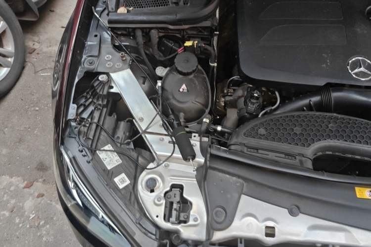 Used Mercedes-Benz E-Class 2022 E 260 L Engine Bay Right
