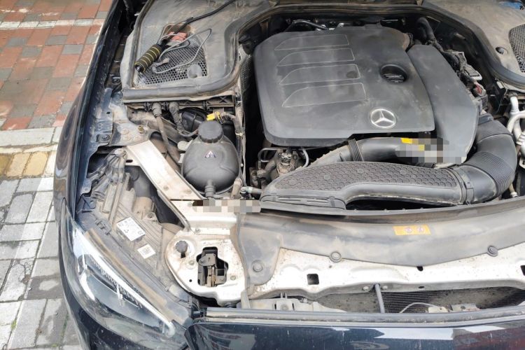 Used Mercedes-Benz E-Class 2022 Revised Version E 300 L Fashion Edition Engine Bay Right